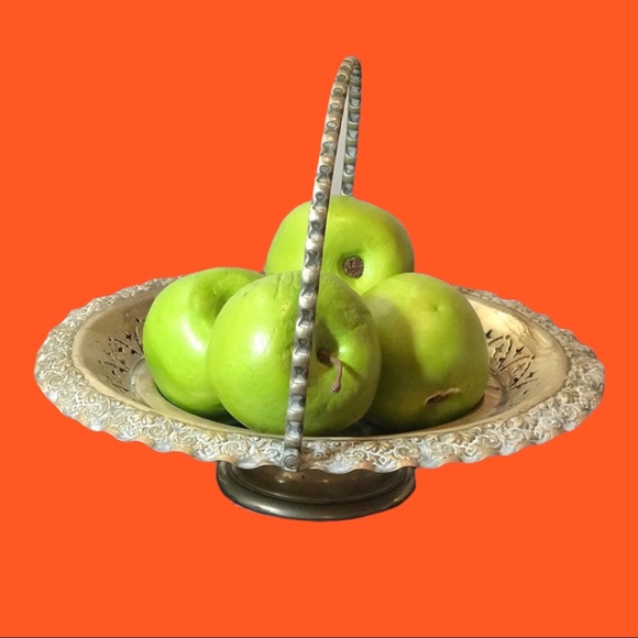 VINTAGE SILVER plated oval bowl or basket with fold down handle - Picture 12 of 15